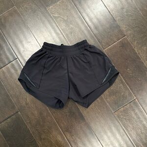 Lululemon Hotty Hot Shorts 4inch
